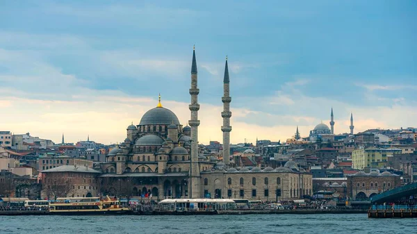 Beau Cliché Mosquée Historique Yeni Cami Crépuscule Istanbul Turquie — Photo