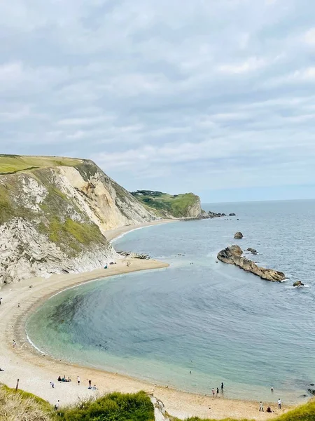 Vertical Shot Scenic Landscape Man War Bay Daytime England — Stock Photo, Image