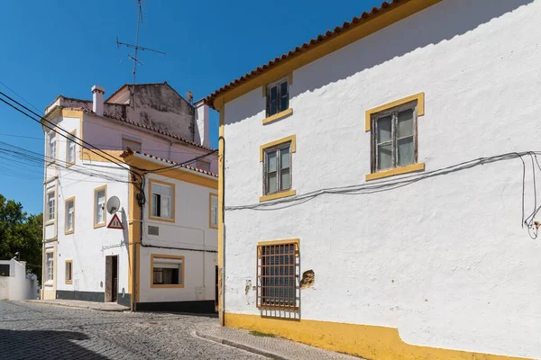 Hermoso Edificio Pintado Blanco Amarillo Zona Histórica Ciudad Portalegre — Foto de Stock