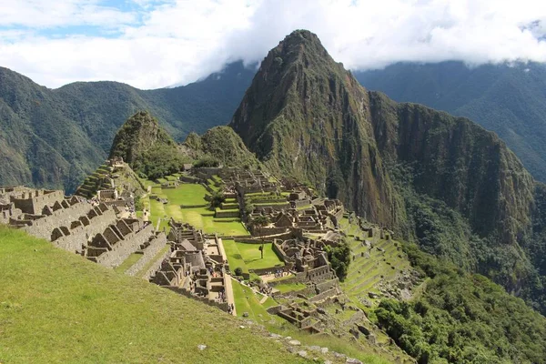 Güneşli Bir Günde Peru Machu Picchu Nun Güzel Bir Fotoğrafı — Stok fotoğraf