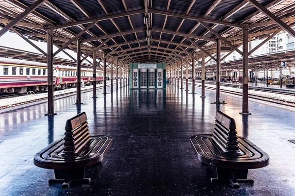 Krásný Výhled Nástupiště Hlavním Vlakovém Nádraží Bangkoku Thajsku Během Dne — Stock fotografie