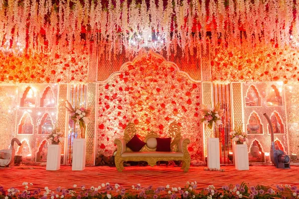 Divano Lusso Una Grande Stanza Decorata Matrimonio Gurugram India — Foto Stock