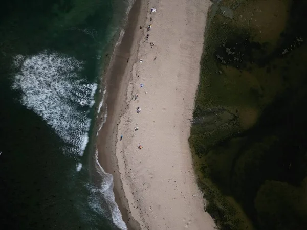 Flygbild Stranden Med Vågorna Vatten Som Kraschar Stranden Los Angeles — Stockfoto