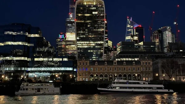 Eye London London Eye Night – Stock Editorial Photo © wirestock_creators  #653946378