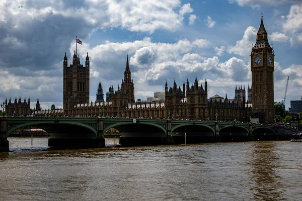 Прекрасний Знімок Парламенту Сполученого Королівства Біг Бена Березі Темзи Англії — стокове фото