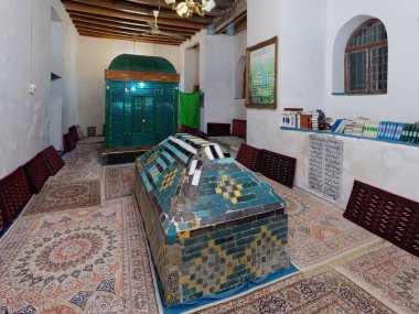 İran 'ın Gilan eyaleti Lahijan' ın Şeyh Zahed Gilani köyündeki Şeyh Mezarı.