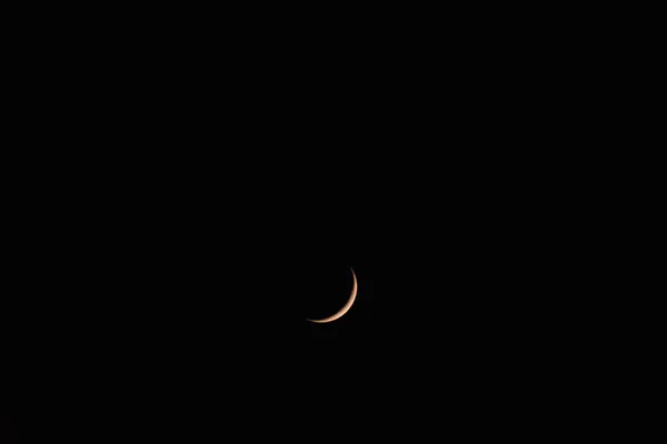 Uma Meia Lua Céu Noturno — Fotografia de Stock