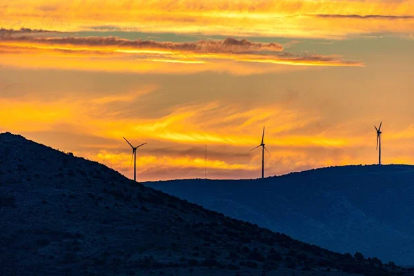 Mesmerizing View Windmills Top Evergreen Mountains Scenic Sunset Croatia — Stock Photo, Image
