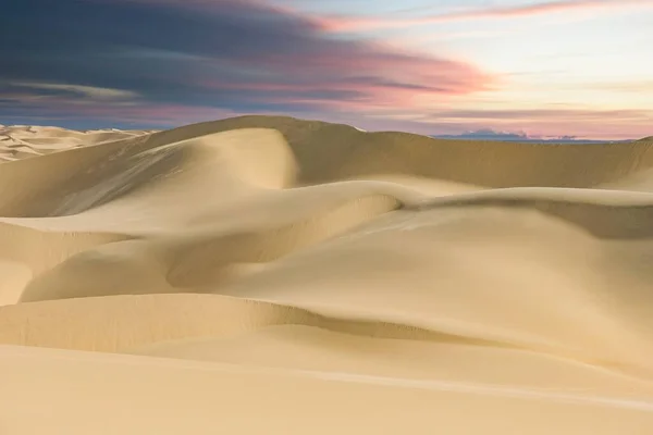 Намібія Пустеля Наміб Краєвид Жовтих Дюн Падають Море — стокове фото