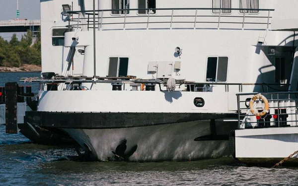 Корабль Грузовые Перевозки Водным Транспортом — стоковое фото