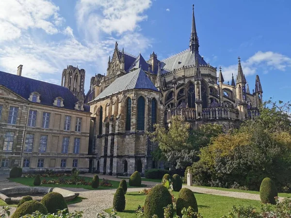 Una Hermosa Vista Desde Jardín Catedral Notre Dame —  Fotos de Stock