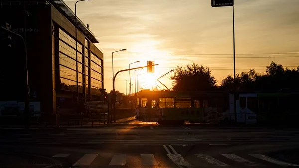Поїзд Освітлений Заходом Сонця Кракові Польща Силуетом — стокове фото