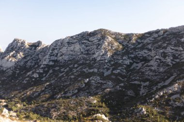 Marmaris Hisaronu Mugla 'nın kayalık kıyı şeridi