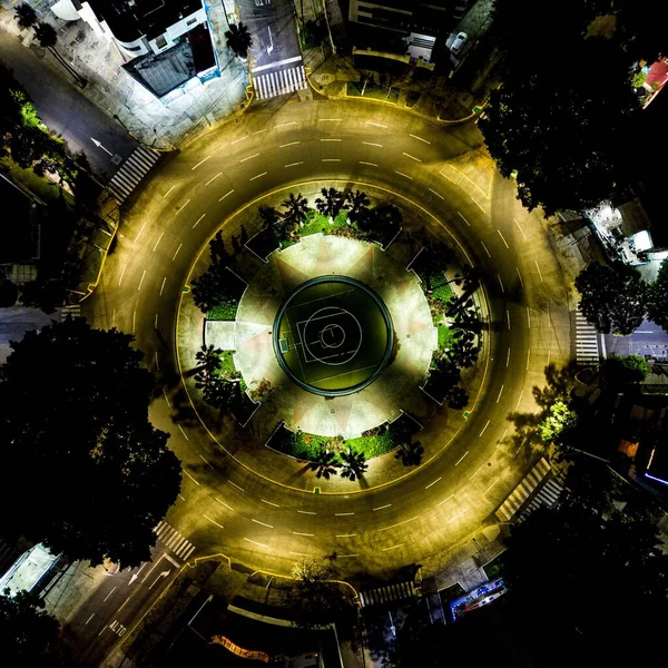 Ein Blick Aus Der Vogelperspektive Auf Die Kreisstraße Bei Nacht — Stockfoto
