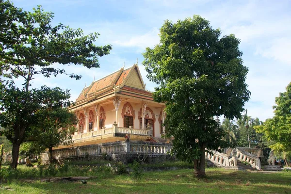 Tempio Cambogiano Wat Buddista Nell Isola Koh Sdach Cambogia — Foto Stock