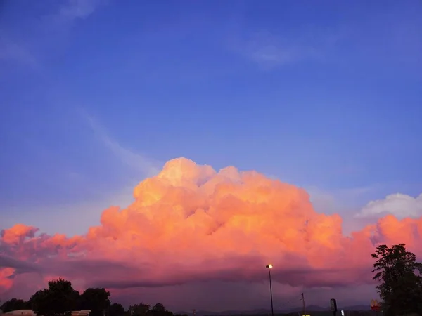 Hermoso Disparo Nubes Rosadas Cielo Del Atardecer —  Fotos de Stock