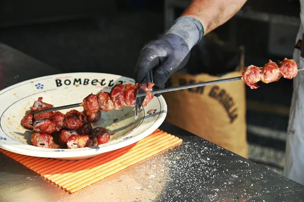 一张意大利烤肉特色菜的特写特写镜头 Bombette — 图库照片