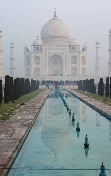 Vue Verticale Panoramique Taj Mahal Par Une Journée Brumeuse Agra — Photo