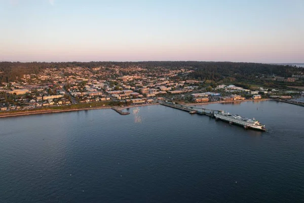华盛顿州埃德蒙德市海景和海滨城市的空中风景 — 图库照片