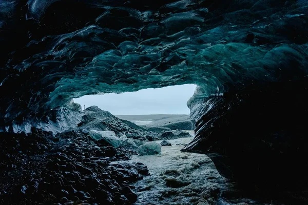 Струмок Тече Печері — стокове фото