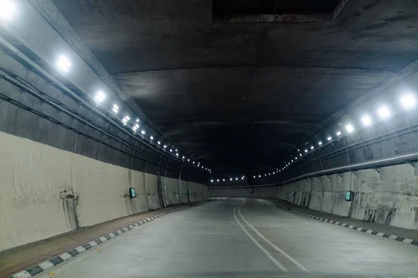 出生トンネル Rohtang Lehインド山岳トンネル — ストック写真