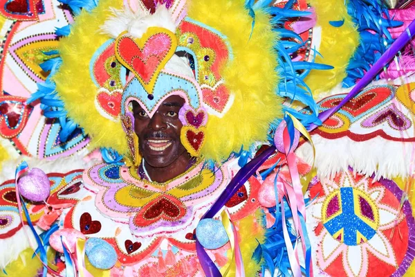 Homem Com Traje Tradicional Durante Desfile Junkanoo Nas Bahamas — Fotografia de Stock