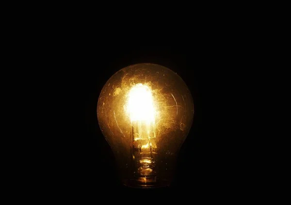 Een Close Van Verlichte Lamp Duisternis — Stockfoto