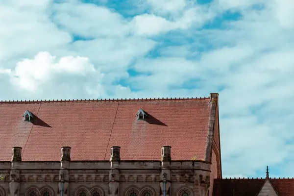 Ein Dach Über Dem Gebäude Der Universität Von Manchester — Stockfoto