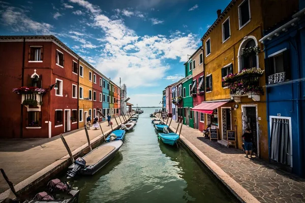 Burano Island View Colorful Houses River Flowing Them — Stock Photo, Image