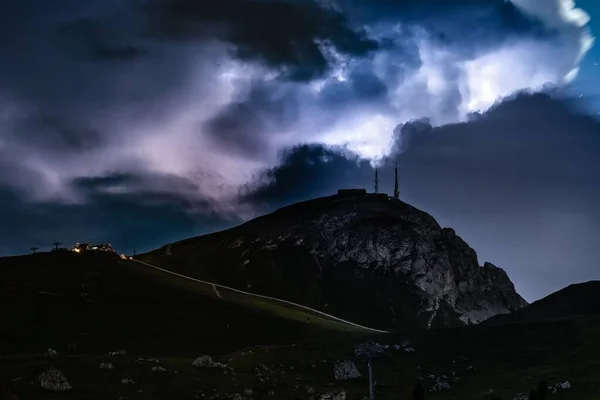 Живописный Вид Грозу Итальянских Джильо Ночью — стоковое фото