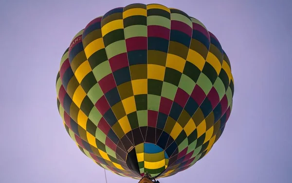 墨西哥瓜纳华托州的神奇小镇里昂主办了国际热气球节 — 图库照片