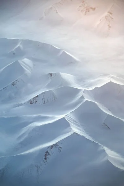 Eine Vertikale Aufnahme Wunderschöner Berge Winter Grönland Aus Dem Flugzeug — Stockfoto