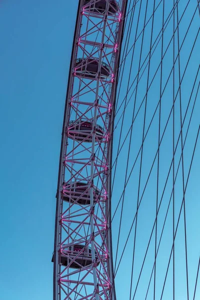 Fecho Vertical Uma Parte London Eye Contra Céu Limpo — Fotografia de Stock