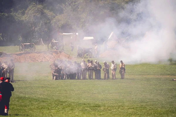 Group Soldiers Big Smoke Military Camp Day Civil War Reenactment — Stock Photo, Image