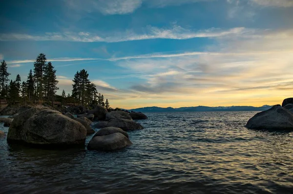 Uma Bela Vista Lago Tahoe Pôr Sol Nos Eua — Fotografia de Stock