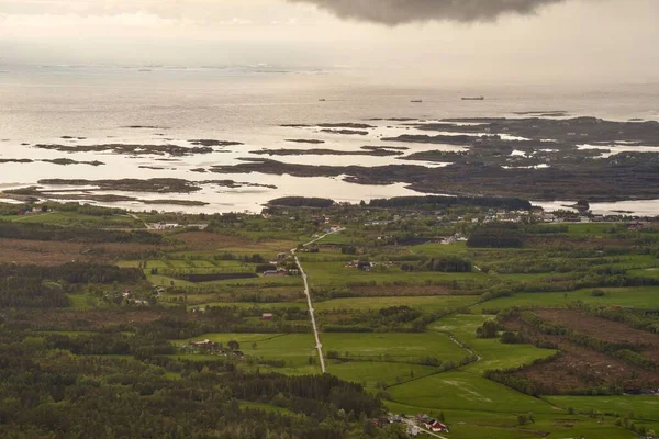 Une Belle Côte Avec Ciel Nuageux Spectaculaire Arrière Plan Norvège — Photo