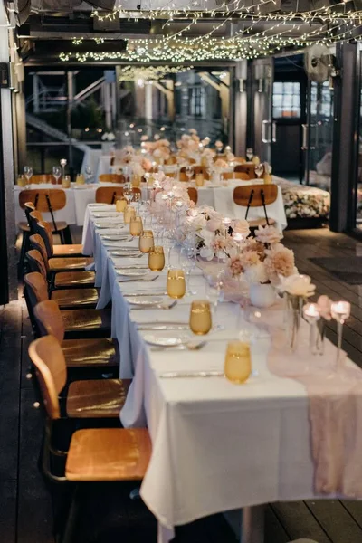 Ett Bord Sal För Ett Bröllop — Stockfoto