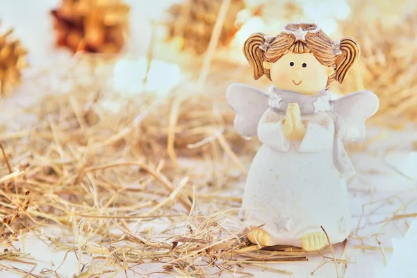 Zbliżenie Modlącej Się Anielskiej Pamiątki Świątecznej — Zdjęcie stockowe