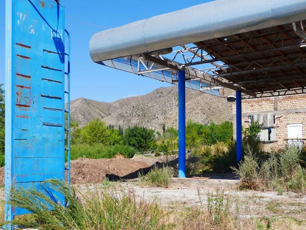 Opuszczona Stacja Benzynowa Kirgistanie — Zdjęcie stockowe