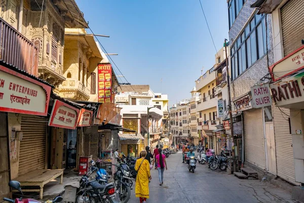 Die Historische Jagdish Mandir Road Mit Einer Menschenmenge Udaipur Indien — Stockfoto