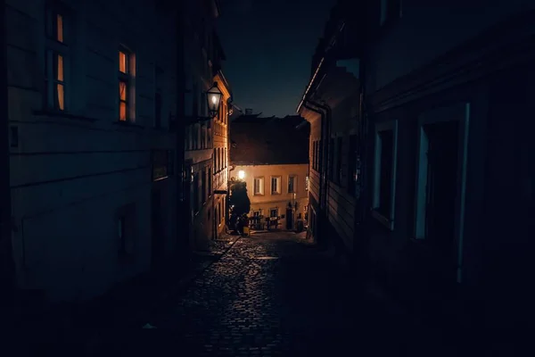 Μικρό Δρόμο Andark Στην Μπρατισλάβα Σλοβακία — Φωτογραφία Αρχείου