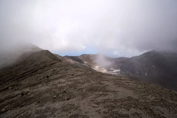Beautiful View Fog Peak Mountain — Stock Photo, Image