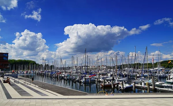 Beautiful View Boats Harbor Tranquil Trave River Lubeck Summer Day — Stock Photo, Image