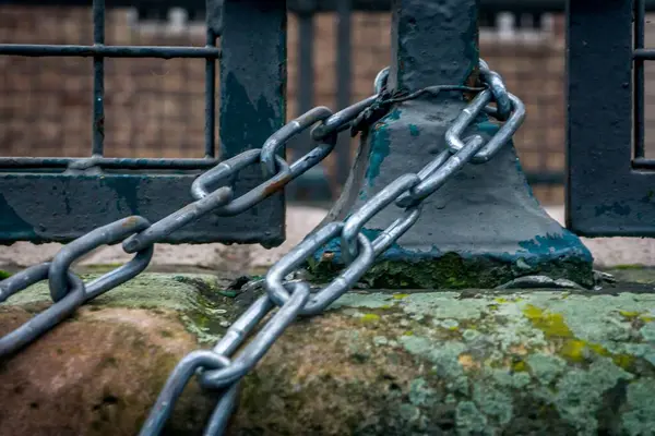 Closeup Shot Chains Steel Gate — Stock Photo, Image