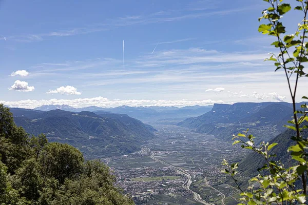 Talya Nın Tyrol Kentindeki Vadilerin Dağların Bulunduğu Manzaralı Güzel Bir — Stok fotoğraf