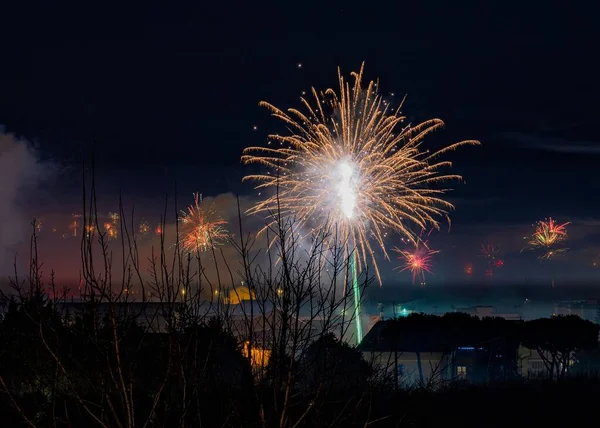 Πυροτεχνήματα Στον Ουρανό Νύχτα Νάπολη Ιταλία — Φωτογραφία Αρχείου