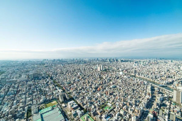 一个阳光明媚的早晨 从空中俯瞰日本东京的风景 — 图库照片