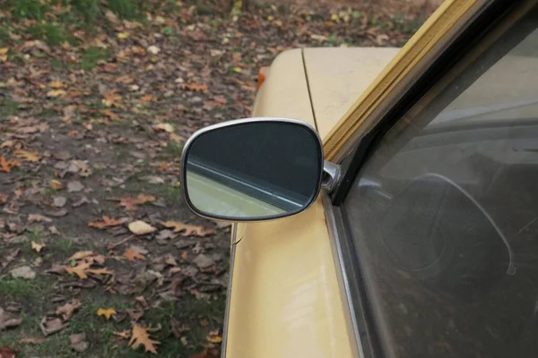 Närbild Bild Spegeln Den Gamla Och Vintage Bilen Royaltyfria Stockfoton