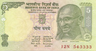 Üzerinde Gandi 'nin portresi olan Hint 5 rupisi.