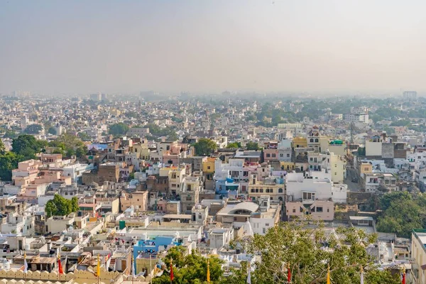 インドのラジャスタン州ウダイプールの空の空の景色 — ストック写真